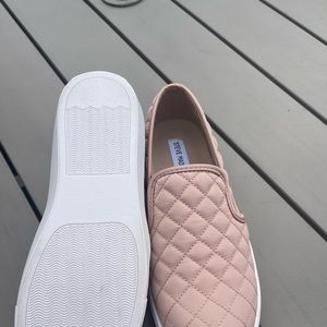 Steve Madden, rose quilted slip on shoes size 10